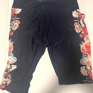 LuLaRoe Navy Blue Leggings with Floral Side Panels size Tall and Curvy